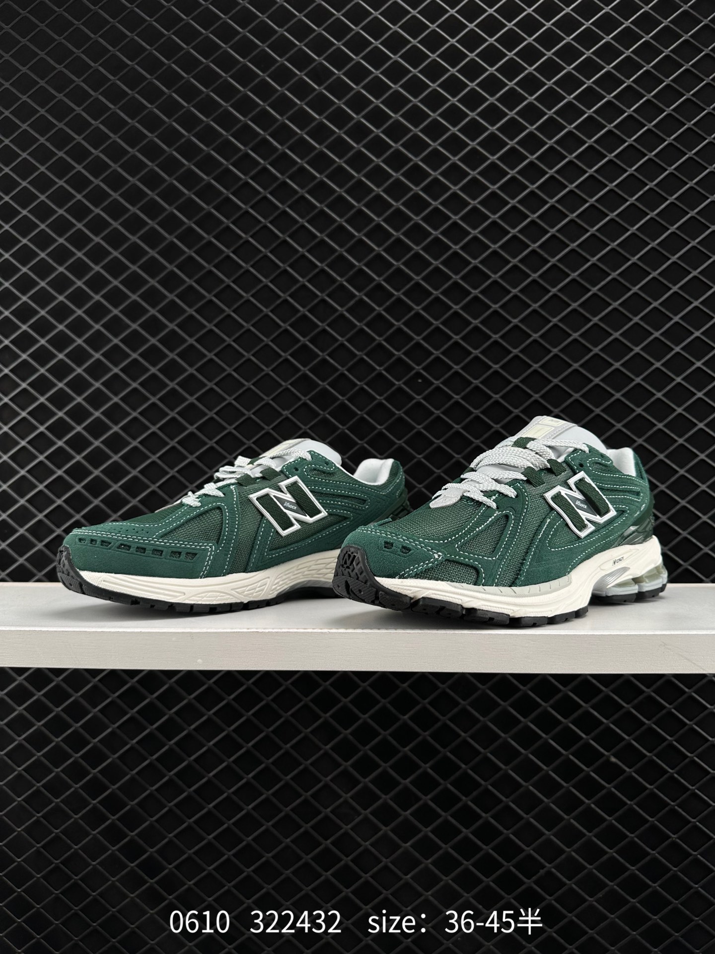 New Balance M1906R